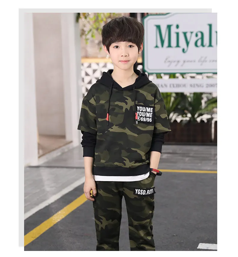 Одежда для мальчиков Детский осенне-зимний костюм Камуфляжный спортивный костюм комплект из двух предметов наряд Снова в школу Подростковая эксклюзивная детская одежда
