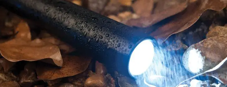 Светодиодный фонарик многофункциональный бытовой с большим диапазоном анти волчья палка Самозащита (без