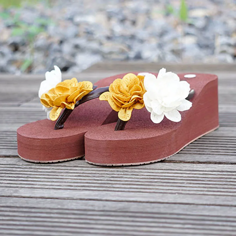 Женские шлепанцы Сандалии с украшением в виде цветов Модные летние пляжные