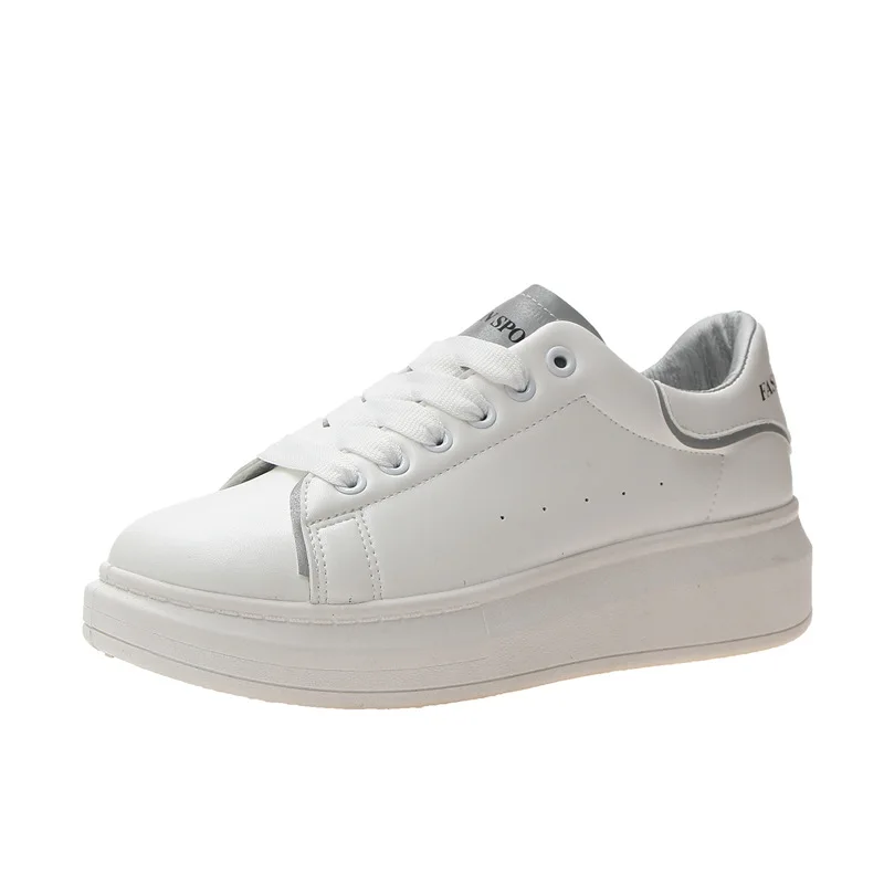 Новинка весны 2019 однотонная обувь на платформе с круглым носком удобная