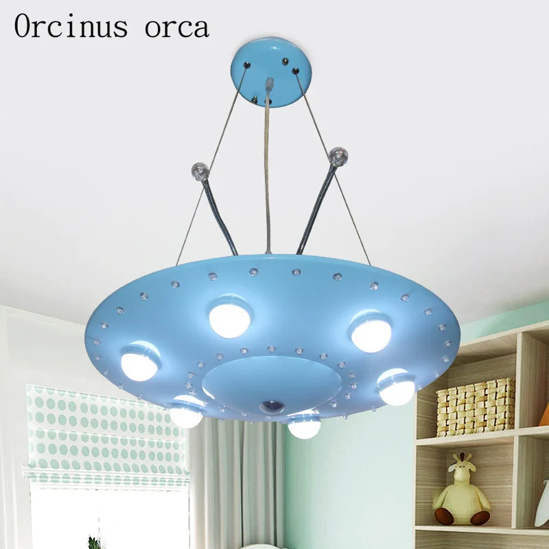 

Оригинальная мультяшная синяя летающая тарелка, детская комната, люстра для мальчика, спальни, глаза НЛО, светодиодная Подвесная лампа, бес...
