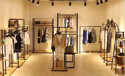 Винтажная вешалка для одежды из массива дерева. Демонстрационная стойка.