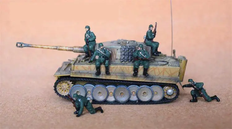 Второй мировой войны немецкие танковые солдаты H079 1/72 Готовая модель 11 фигурок