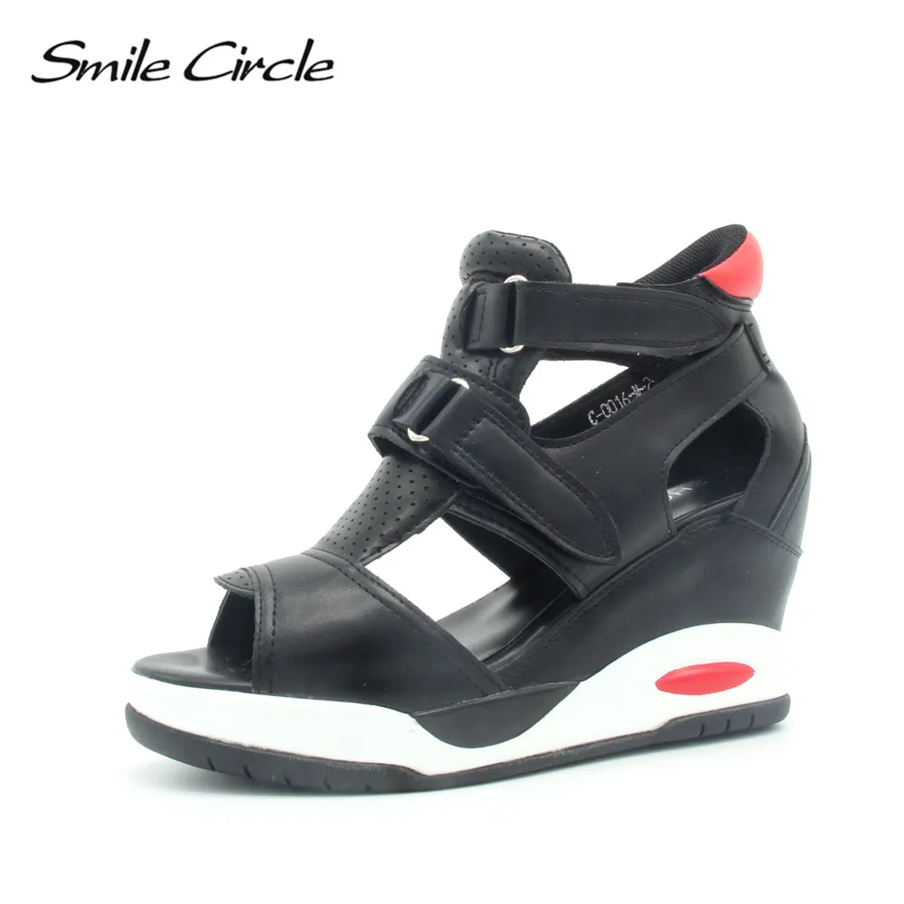 2018 г. Летние Стильные босоножки со смайликом женские туфли на танкетке модные