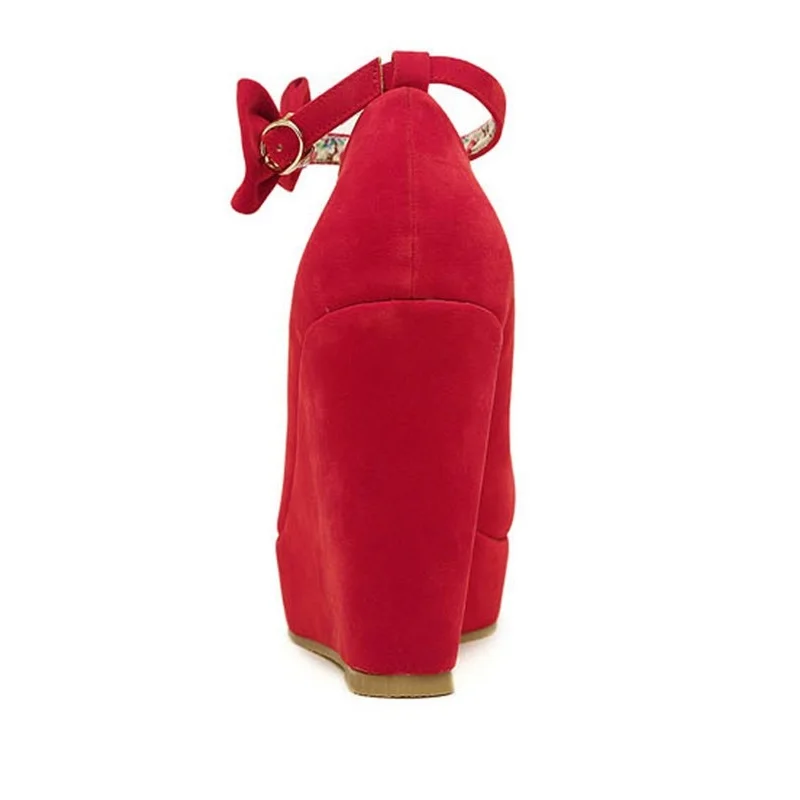Туфли женские на платформе и высоком каблуке привлекательные туфли-лодочки