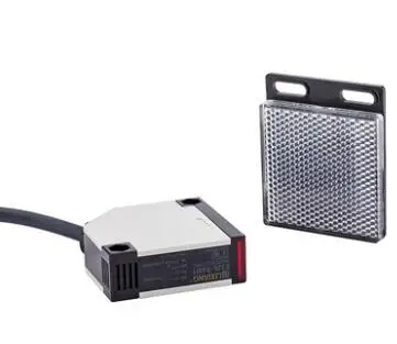 

E3JK-R4M1 Relay Output Photoelectric Switch Sensor Photoswitch AC 5-wire NO Work AC 90-250V