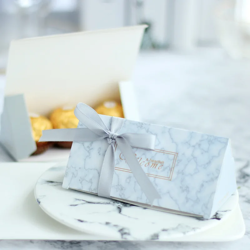 Triangular Brick Paper Candy Box Wedding Gift Boxes for Guests Favors and Gifts Chocolate Party Supplier |