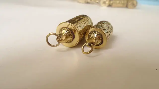 TGB055 тибетское Золотое Библейское колесо молитвенный ящик кулон Тибет Мани шесть слов мантры бабао медальоны для амулетов
