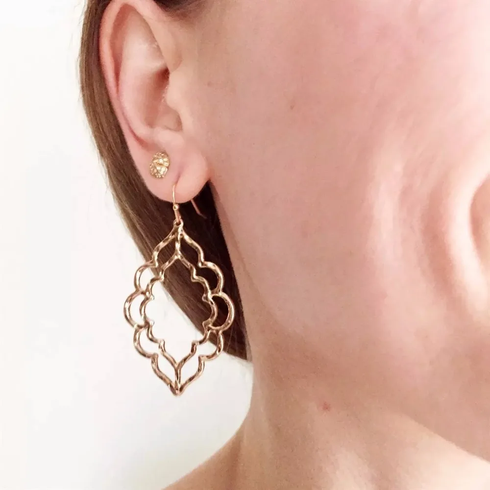

New Cut Out Hollow Morocco Statement Dangle Drop Chandelier Thumped Earrings for Women Earrings