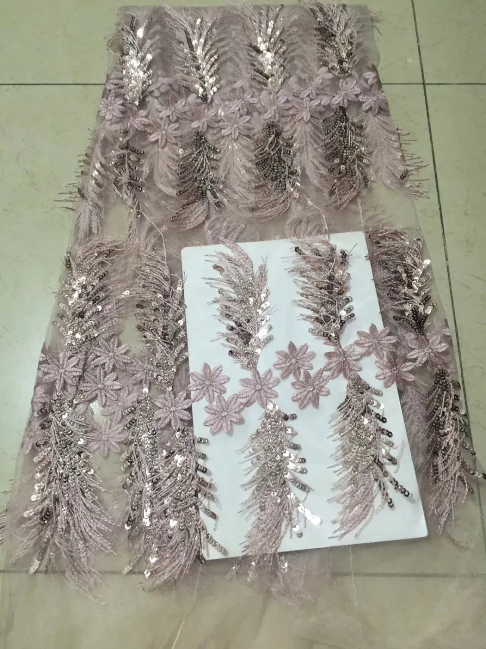 

Оптовая продажа, 3D Изящные кисточки и пайетки, вышитые вручную французские кружевные ткани высокого качества, металлические нигерийские кр...