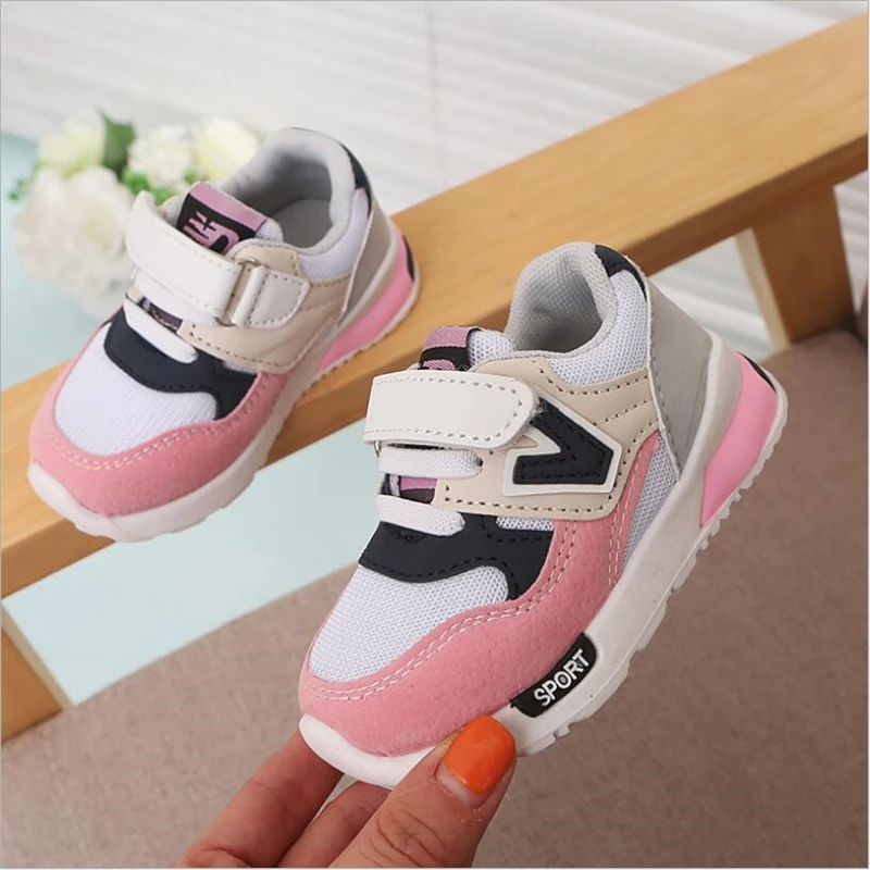 Детская сетчатая обувь Alisenna детская спортивная с очень мягкой подошвой осенние