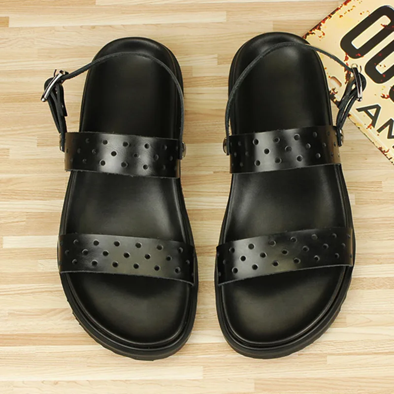 Мужские сандалии с вырезами из натуральной кожи ремешками на лодыжке