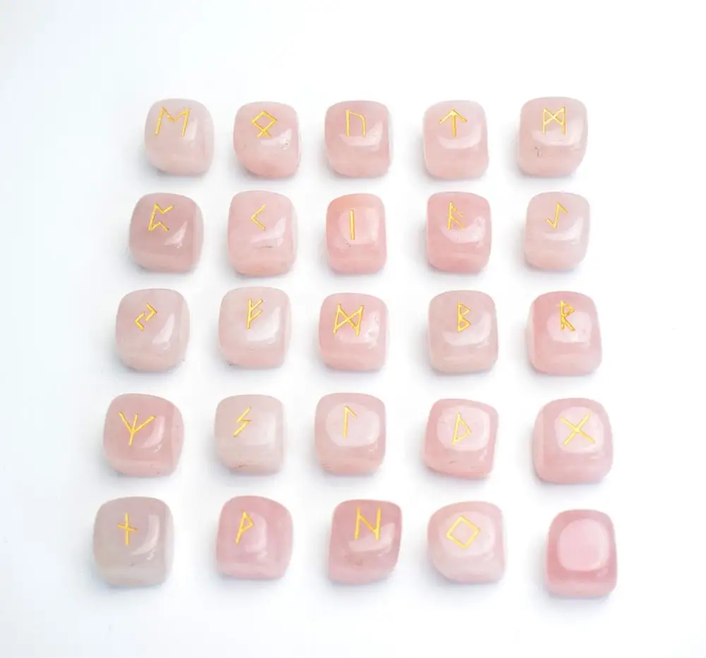 Набор из 25 натуральных рун розового кварца выгравированные языческие буквы