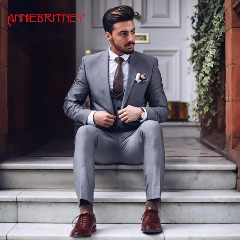 

Summer Light Grey Tudedo Men Suit 2018 3 Pieces Formal Suits Slim Fit Groom Tuxedos Handsome Best Men Blazers Jacket+Pants+Vest