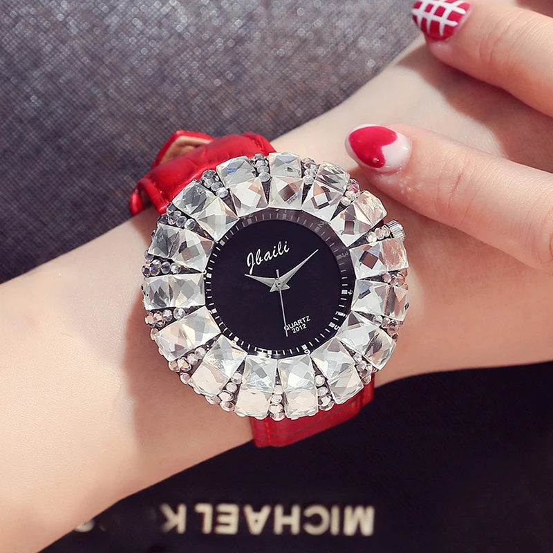 

Fashion Women's Watch Shining BlingBling Crystal Quartz Watches Women Leather Band Casual Ladies Wristwatches Relogio Feminino