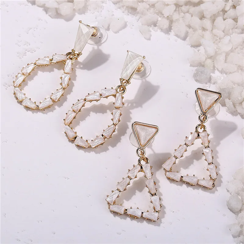 AY винтажные треугольные овальные белые акриловые сережки богемные