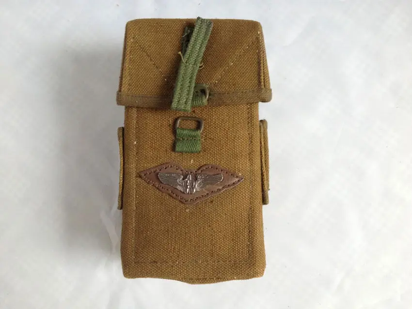 

Free shipping fee MILITARY SURPLUS VIETNAM WAR US ARMY AMMO POUCH - US005