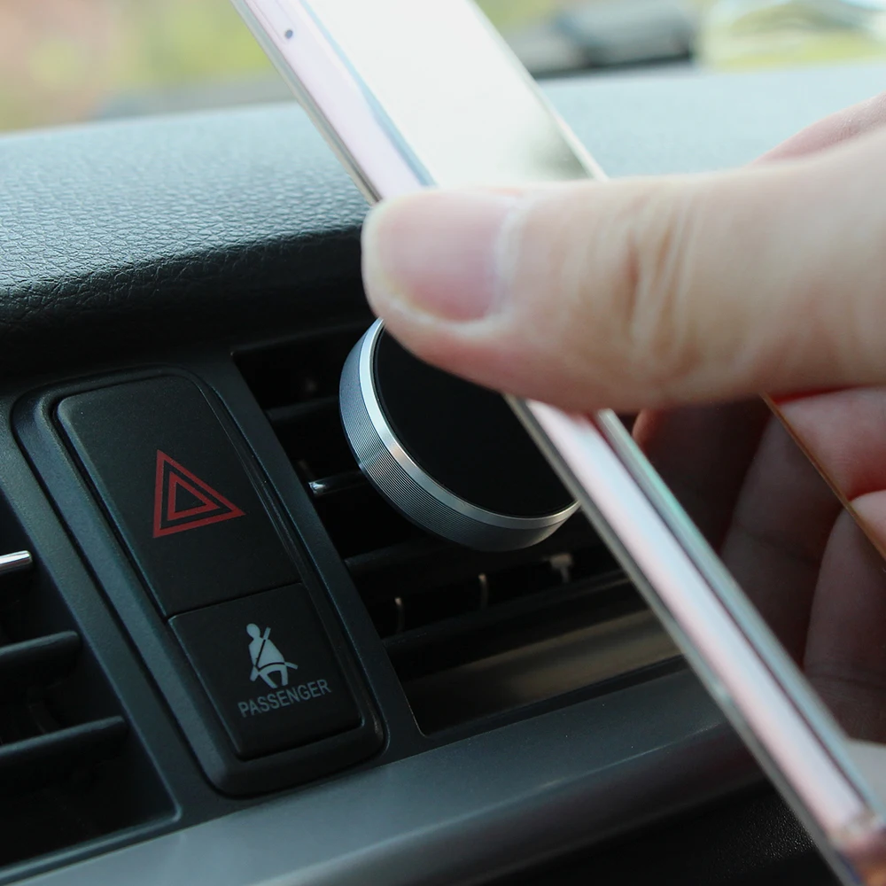 Универсальный автомобильный магнитный держатель на вентиляционное отверстие