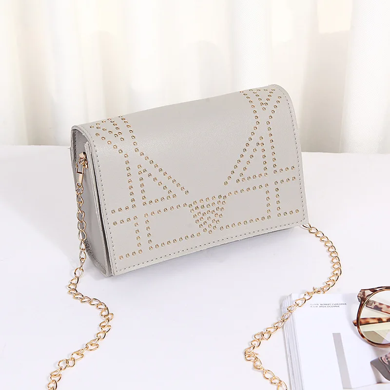 2019 Модные женские маленькие мини сумки с заклепками женская сумка Милые простые