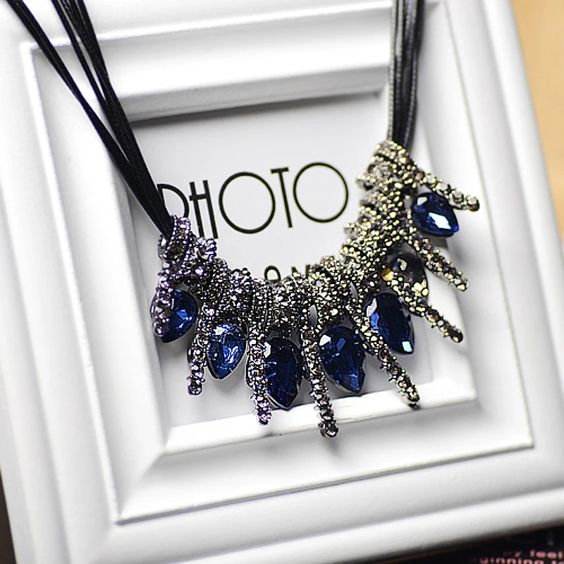 

Knock High Quality New Fashion Pendant Necklaces For Women Statement Necklace hot-selling recommended Dark blue necklace