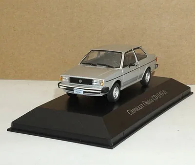 01 1/43 Сплав Классический бразильский KOMBI модель автобуса скорой помощи игрушечные машинки Литье металла коллекция бразильский фургон игрушки автомобиль - Цвет: 01