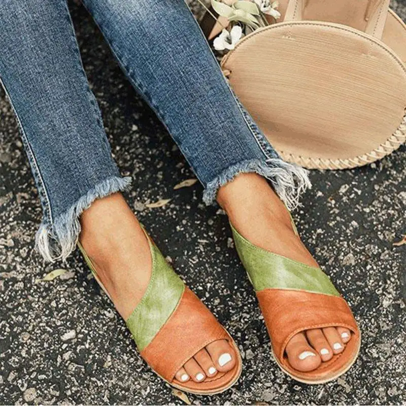 Женские шлепанцы с открытым носком сандалии на плоской подошве разных цветов