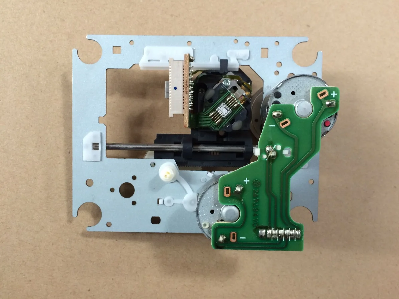 Оригинальный Новый KSM-213CJM KSM213CJM CD VCD Laser pick ups KSS-213C KSS213C с механизмом |