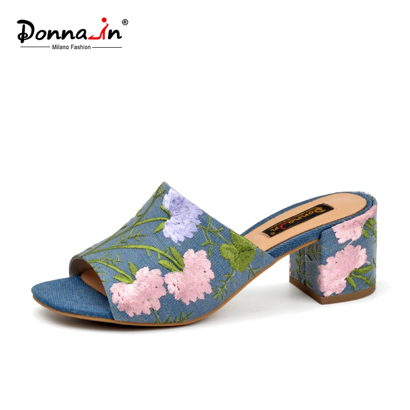 Donna-in/; брендовые летние женские Вьетнамки; пляжные сандалии-шлепанцы с открытым носком на высоком каблуке с вышивкой; модная женская обувь из джинсовой ткани