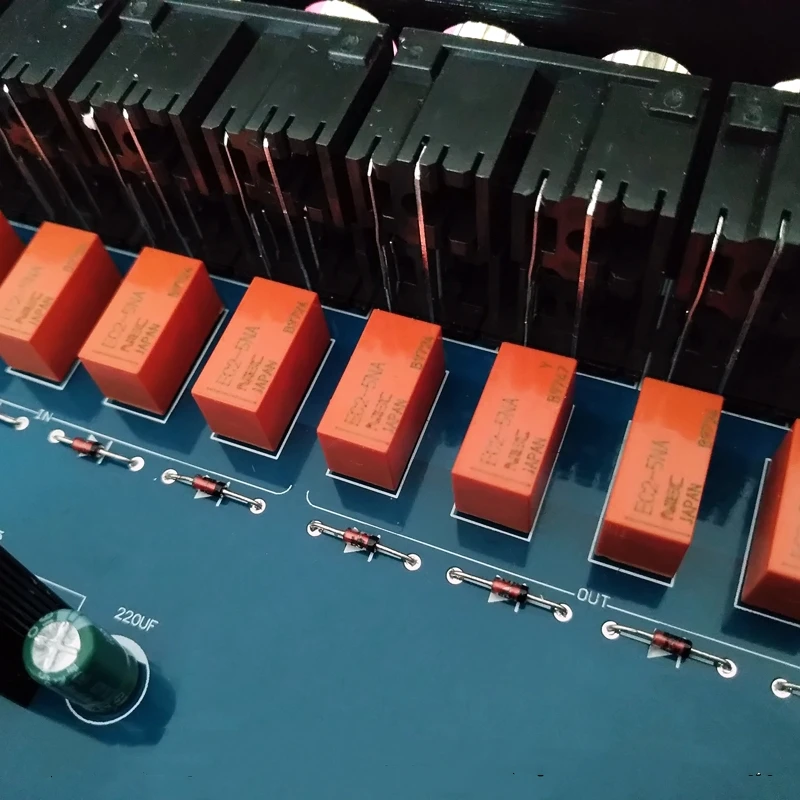 Lossless audio switcher 4 in out input output conversion для распределения hifi аудио сигнала сплиттер |