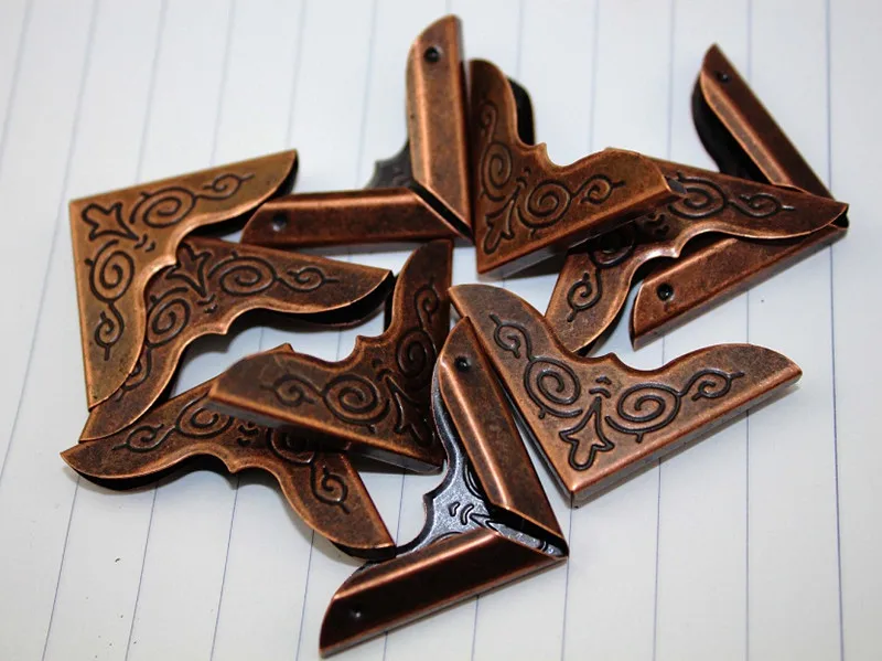 Бронзовые защитные углы для альбомов скрапбукинга 30*30*4 мм внутренний размер 4 8