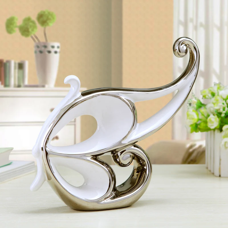 Innovative Porcelain Butterfly Figurine Ceramic Wings Statue Lovers Gift Craft Ornament for Valentine's Day and Wedding Decor |