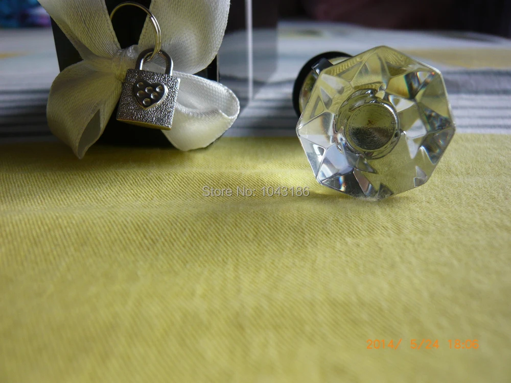 Бесплатная доставка Свадебные подарки для гостей кольцо с кристаллом в виде