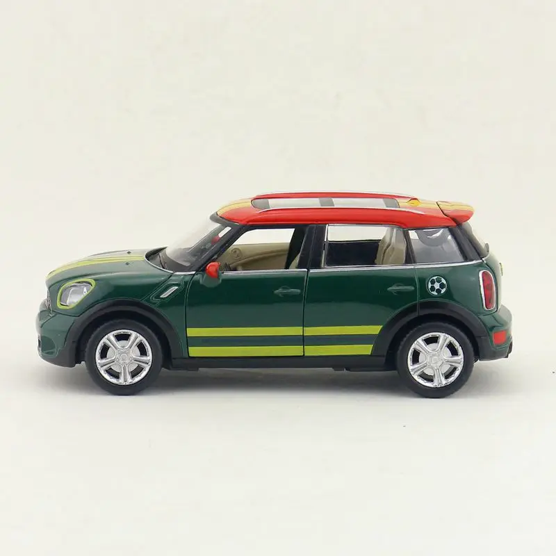 /Литье под давлением модель игрушки/1:28 Масштаб/мини Cooper S Countryman автомобиль/оттяните назад/звук и свет автомобиля/Набор для обучения/подарок