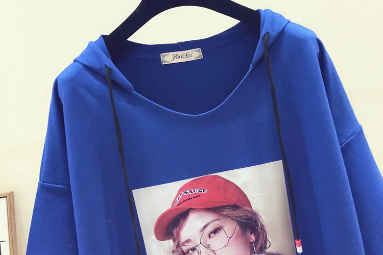 Студенческая корейская модная футболка с рисунком большие размеры Повседневная