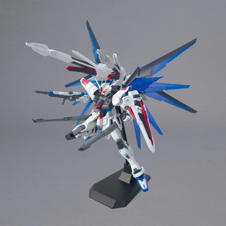 Мобильный костюм Bandai Gundam СВОБОДА 2 0 MG 1/100 Аниме фигурки коллекционные