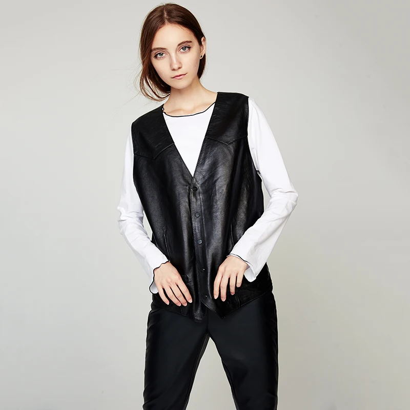 Жилет ESCALIER из овчины женский без рукавов на кнопках короткий однотонный жилет с