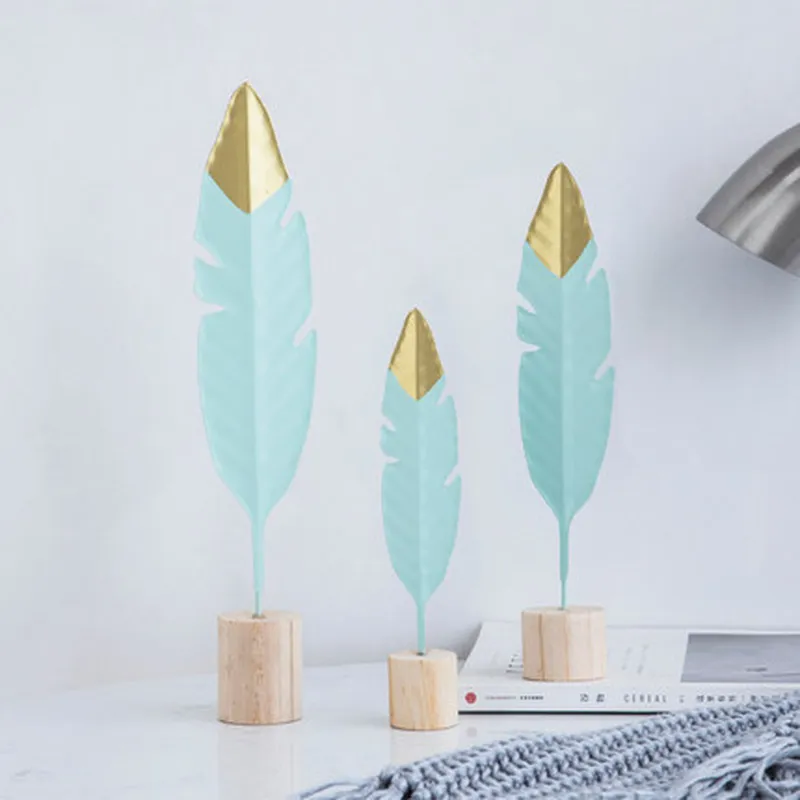 

Desk decoration Nordic Simple Creative wrought iron feather ornaments Home Living Room Wine Cabinet Office Desktop Decorations