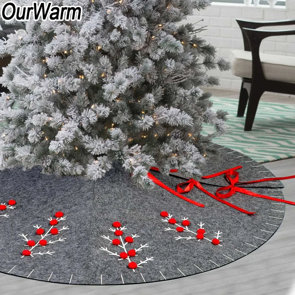 Фетровая юбка для новогодней елки с помпоном 122 см |