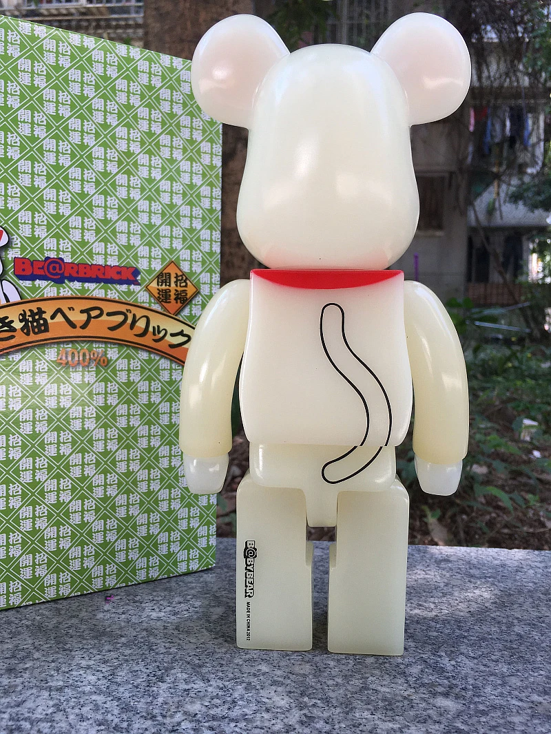 Лидер продаж виниловая кукла Bearbrick 400% 28 см светящаяся фигурка кота удачи из ПВХ