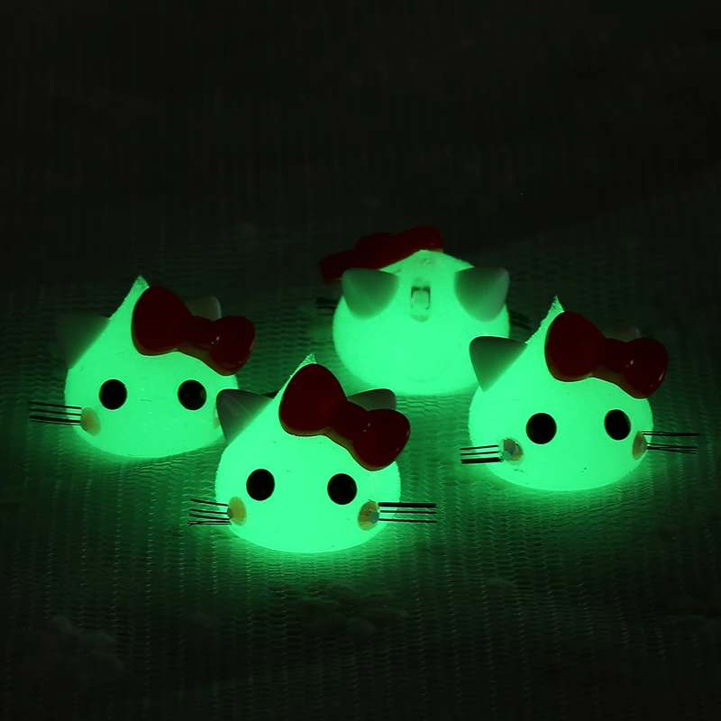 

10pcs 18mm cartoon teardrop silicone charms cute hoppe chan Luminous keychain pendant for DIY accessory