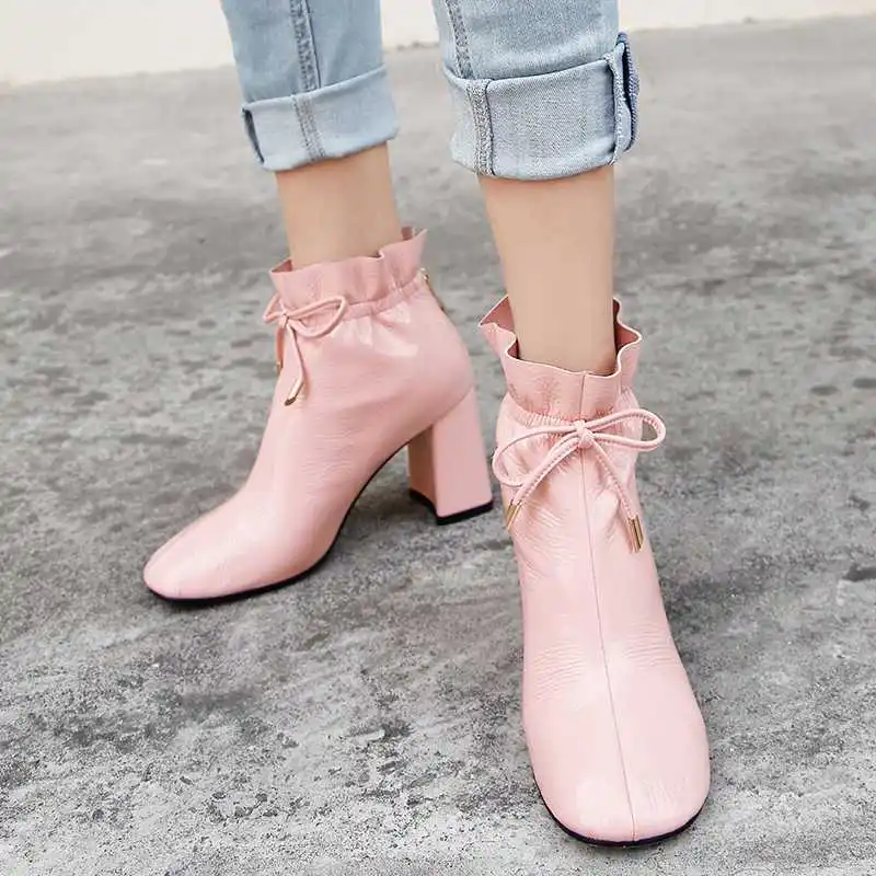 Женские ботильоны из натуральной кожи Брендовые розового цвета с круглым носком