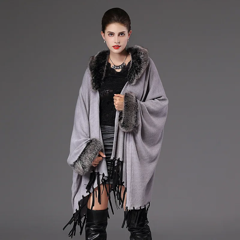 

Women's Elegant Tassel Bat Sleeve Loose Hoodie Faux Fur Coat Autumn Winter Fox Fur Trim Hood Knitted