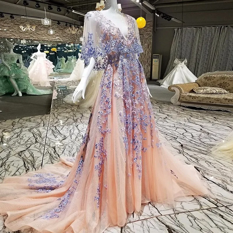 Элегантное розовое кружевное платье трапециевидной формы с v образным вырезом