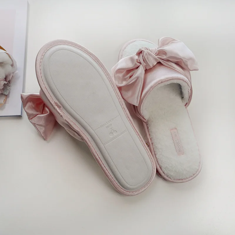 Шлепанцы женские из сатина милые шлепанцы с бантом Нескользящие шелковые