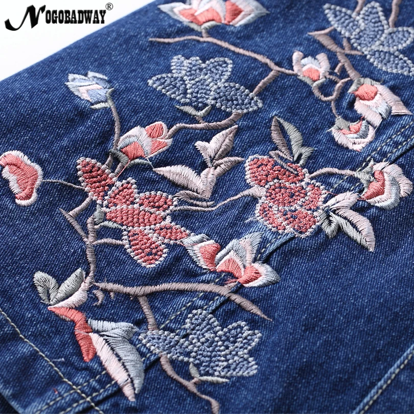 Женская короткая джинсовая юбка с высокой талией и цветочной вышивкой