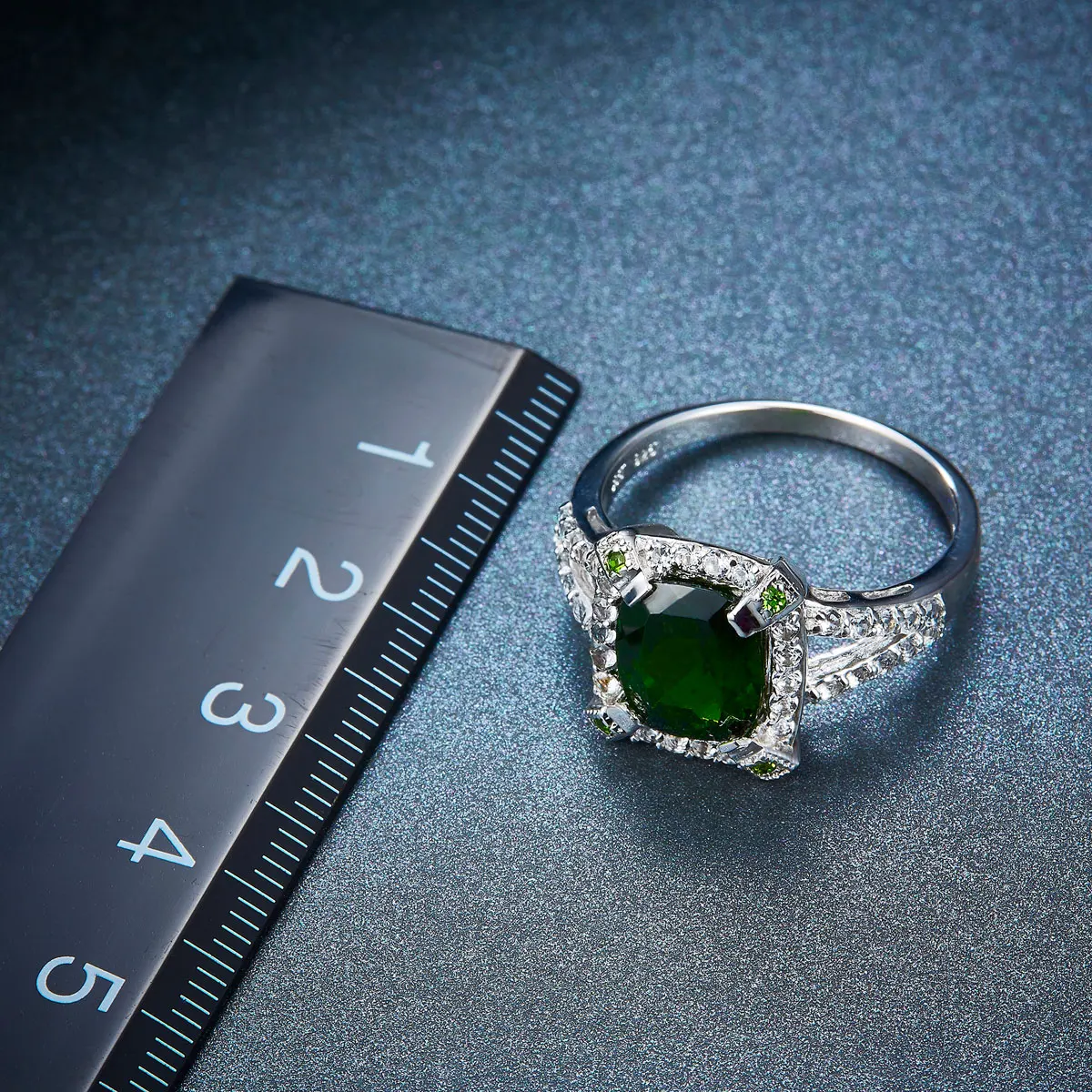 Hutang Твердые стерлингового серебра 925 3.14ct Природный хромдиопсид и белый топаз