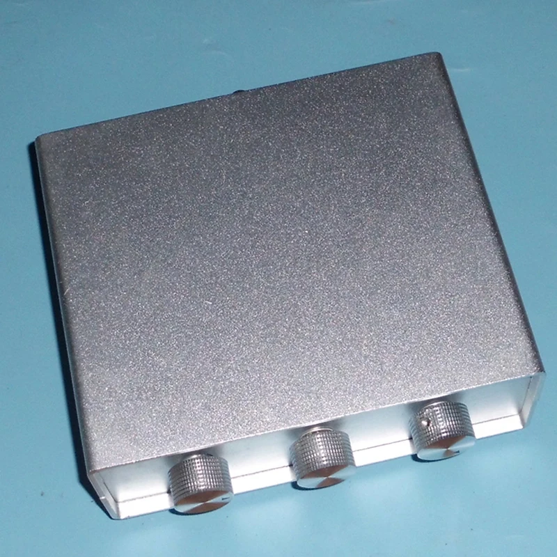 

J11 RCA balance XLR signal source, select input balance output with independent control of left and right volume