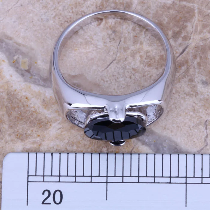 Очаровательное кольцо с серебряным покрытием из черного кубического циркония