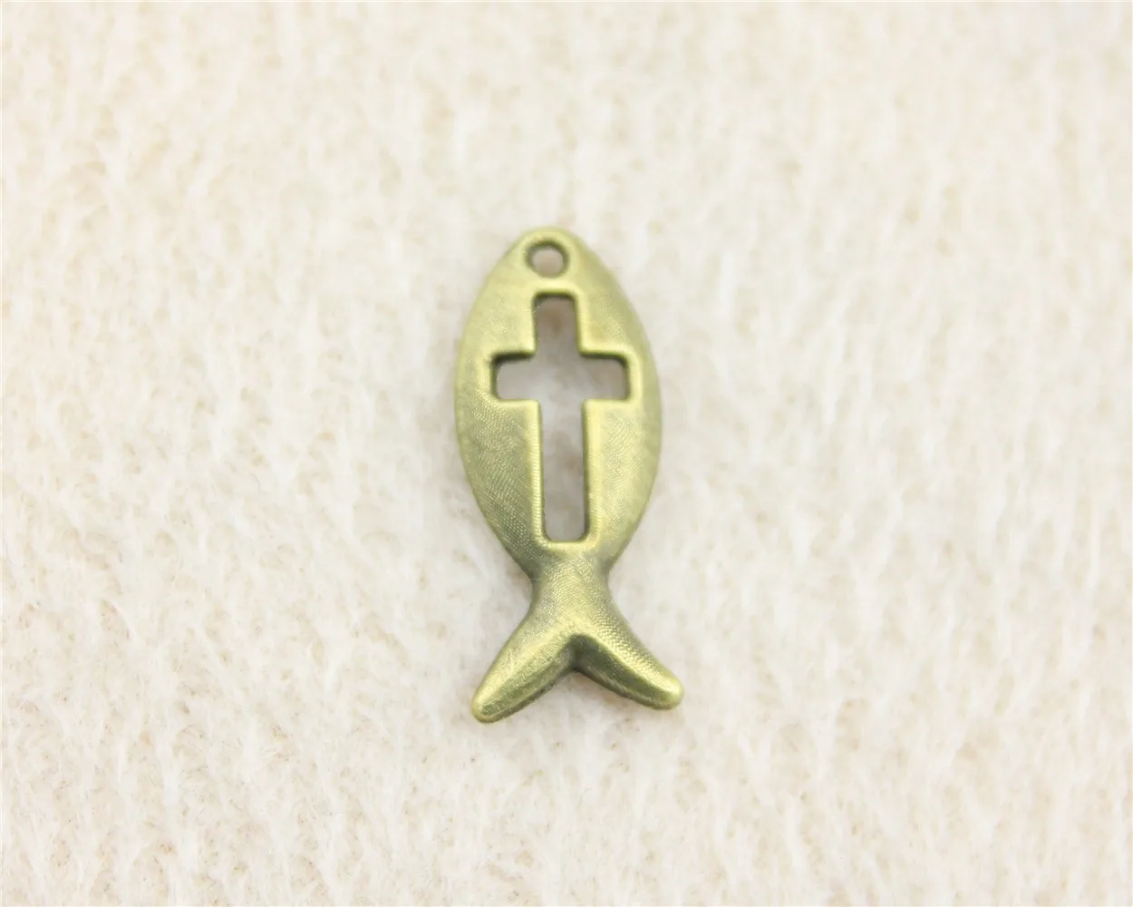 

133 шт./лот 20*9 мм Очаровательные Подвески из древней бронзы с Иисусом крестом и рыбой, ювелирные изделия «сделай сам» для браслета, ожерелья, сережек