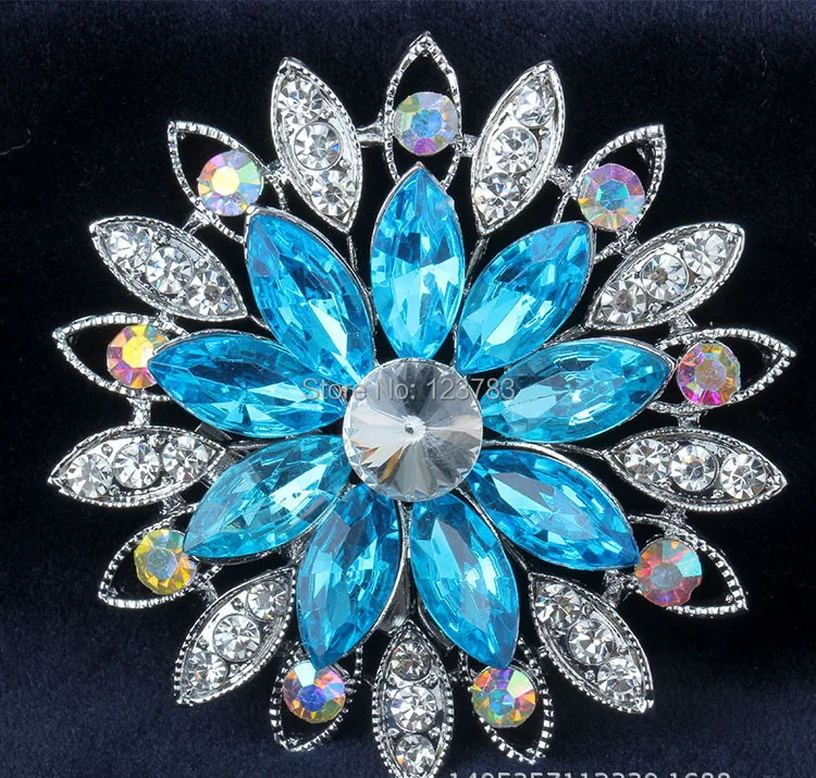 2017 Модный Нежный Брошь с Ринестонами, Вырезанный из Смолы Цветок Смешанных Цветов на Застежке для Плаща.